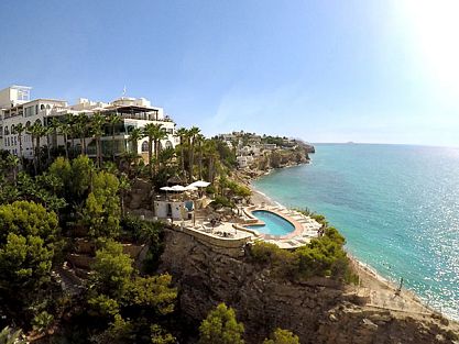Imagen de la campaña de Kanna en el Hotel Montíboli
