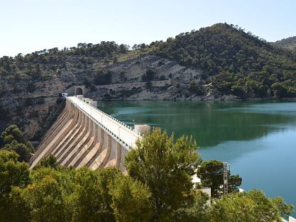 Discover the Amadorio Reservoir, a perfect plan for this time of year