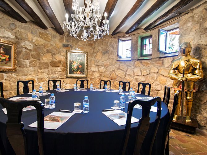 Horseman's lounge with attached wine cellar