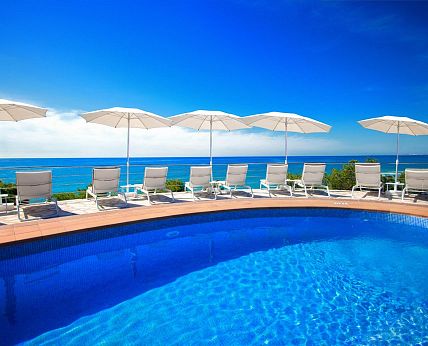 Cliff Pool Montiboli