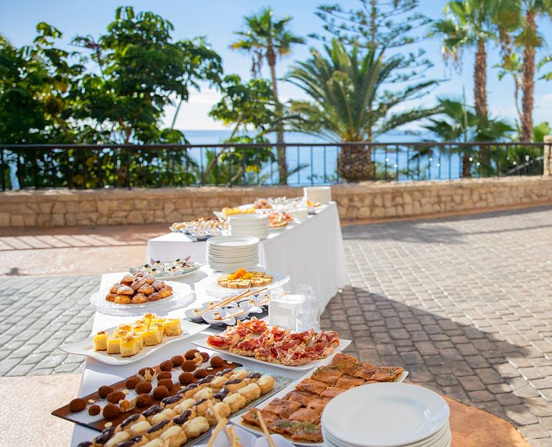 Wedding cocktail at Montíboli