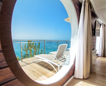 General view of the Nao Junior Suite Room