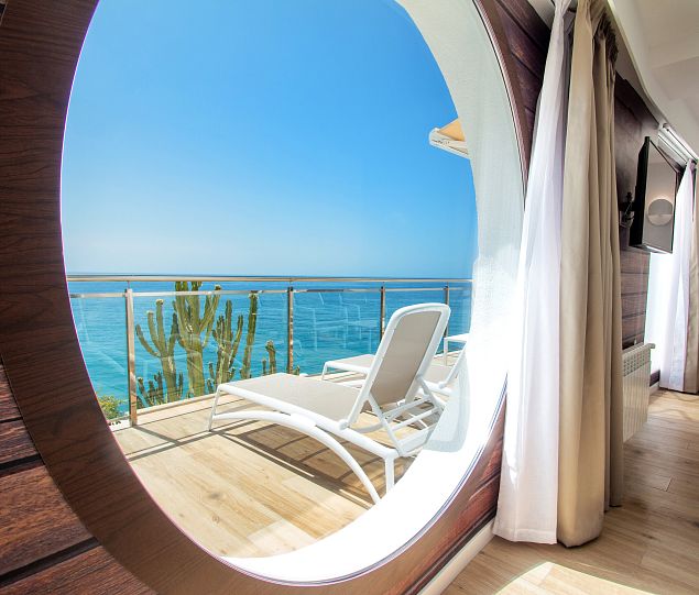 General view of the Nao Junior Suite Room