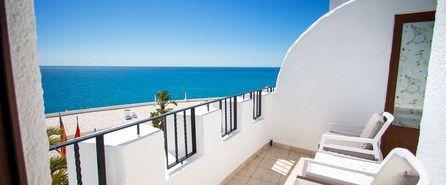 Contemporary Double with Lounge