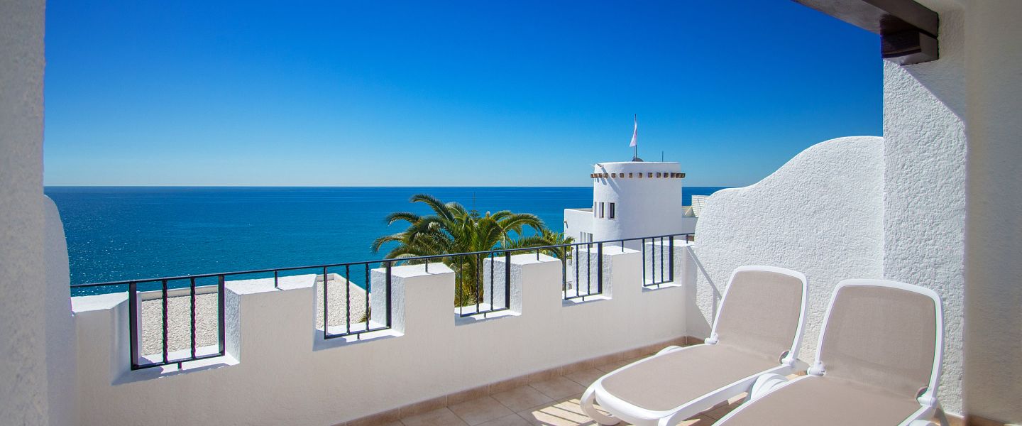 Contemporary Double with Lounge