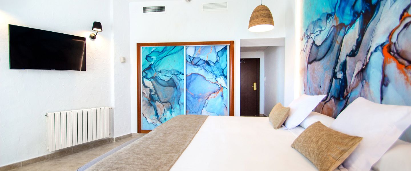 Contemporary Double with Lounge