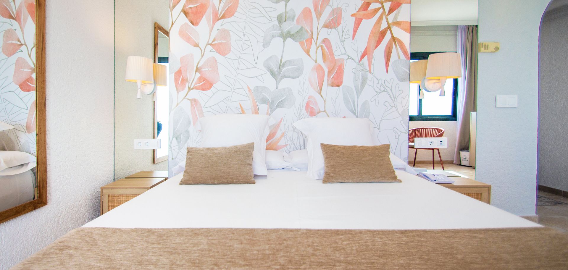 Torre Paradís room with sea view