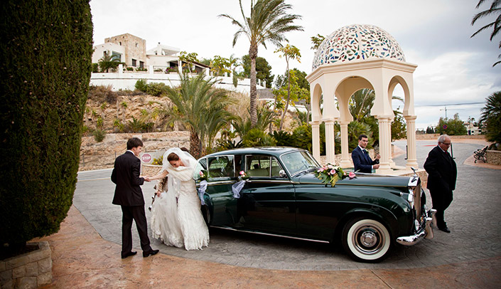 Jackets for wedding dresses Jackets and accessories for Winter wedding dresses