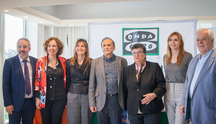 Esther Eiros from Gente Viajera, with Jose María Caballé, president of Hoteles Servigroup, together with his team Gente Viajera programme at Hotel Montíboli in Villajoyosa, Alicante