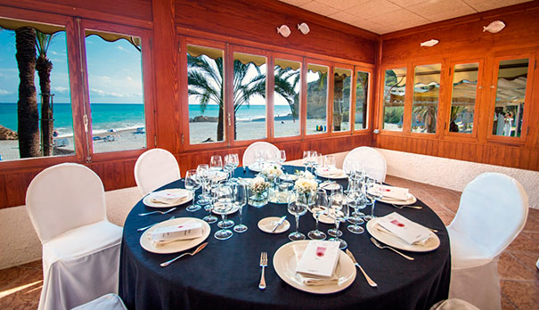 Guest table at Hotel Montíboli Wedding meal in Villajoyosa