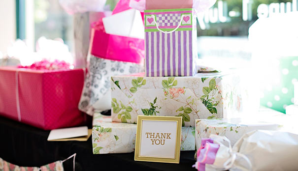 Wedding presents Gifts for the newly-married couple