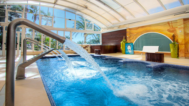 Spa in front of the sea in Villajoyosa